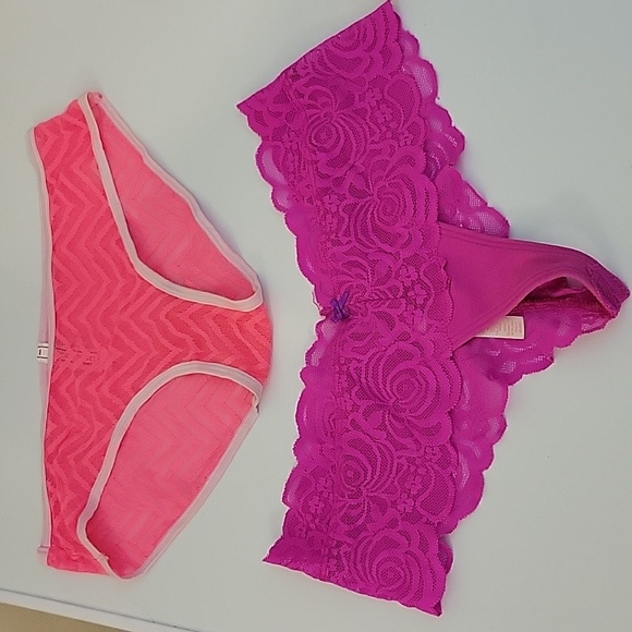 NWOT Lot of 4 PINK/Victorias Secret lacey panties sz Small - Picture 2 of 4